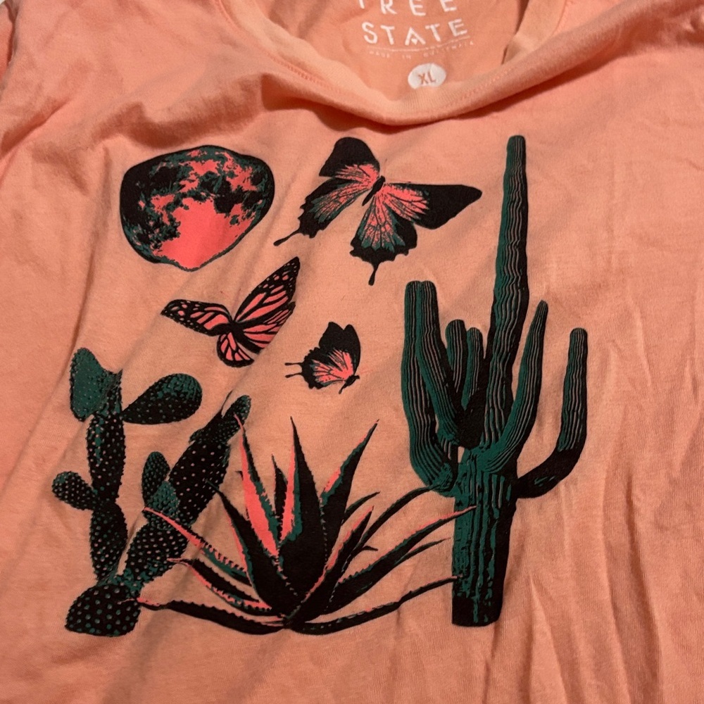 Free State Coral Tee with Green Desert Cactus Print Runs like a women's medium - Picture 3 of 3